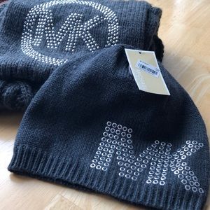 MK Hat and Scarf Set